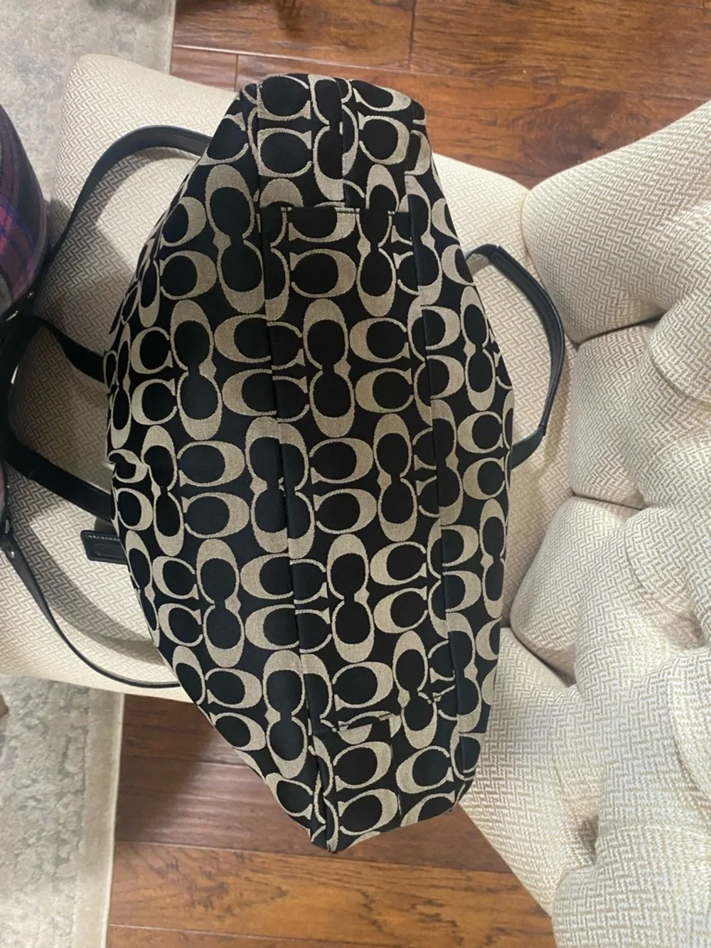 Coach Black and Cream Signature Logo Shoulder Bag with Detachable Strap - Picture 12 of 12